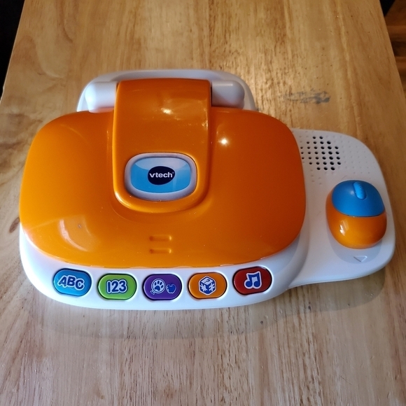 Vtech Tote & Go Laptop Computer Learning Toy - Picture 1 of 7